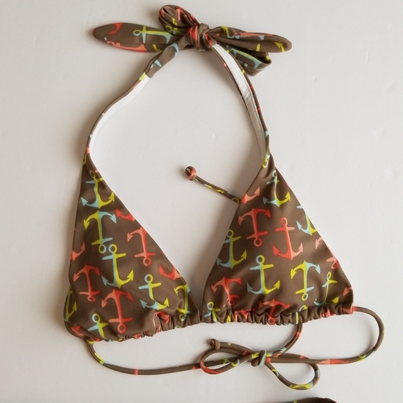 Victoria's Secret bikini - Picture 3 of 4